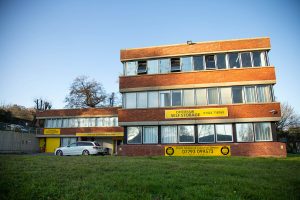 b